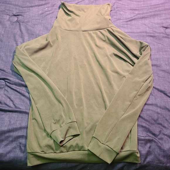 LOVE tracksuit - Picture 3 of 8